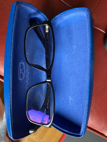 Robinson I. review of Hard Eyeglass case with Cloth for Medium Size Frames (AS302 Blue) image 1 out of 1